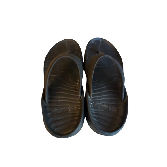 Hoka One One Black Recovery Sandal Size 10 Lightweight Durable Comfort Flip Flop - Picture 3 of 5